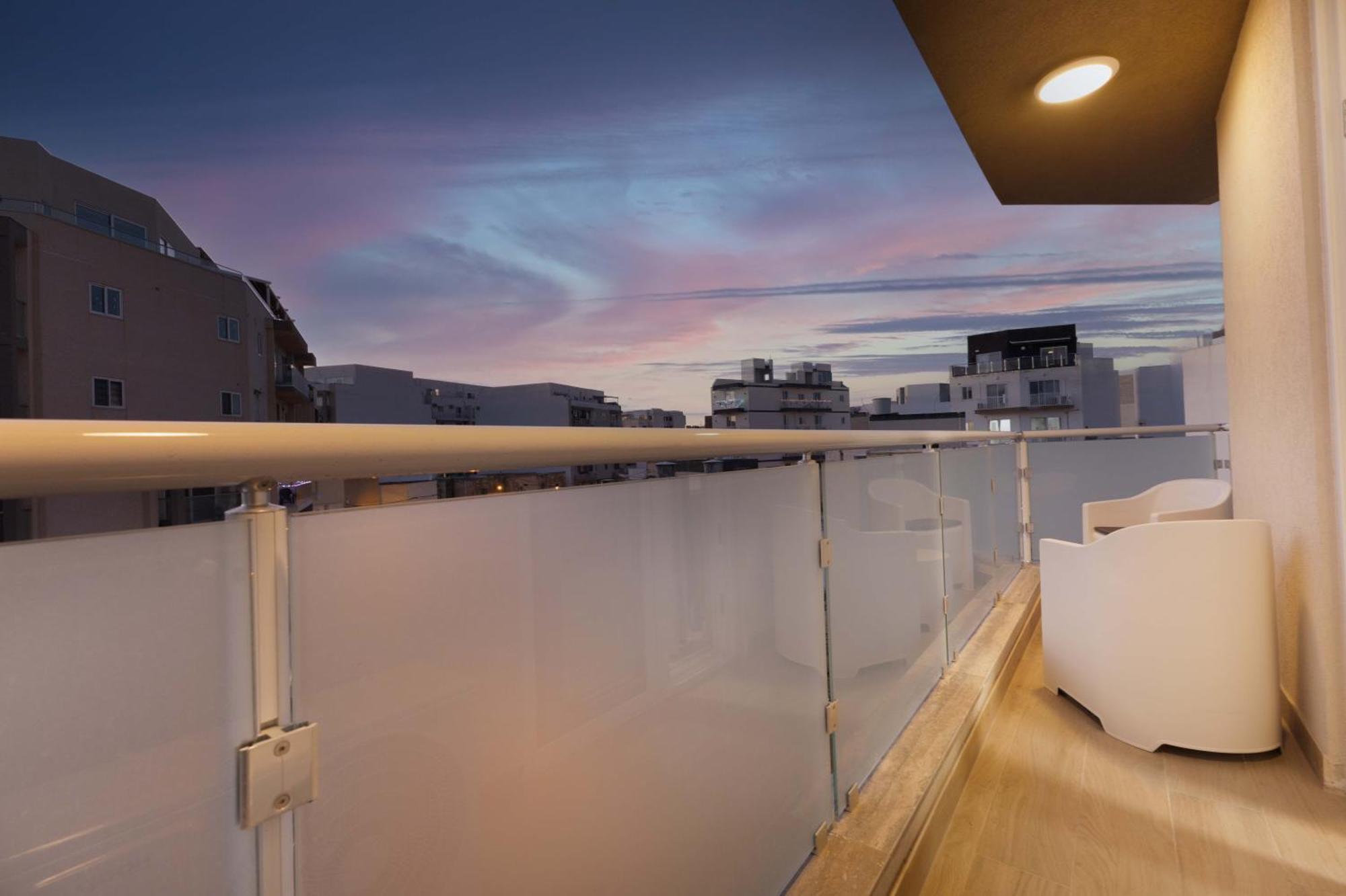 Luxurious & Spacious 2Bd Accomodation At The Podium - Yacht Marina Area, Close To Valletta Msida Extérieur photo